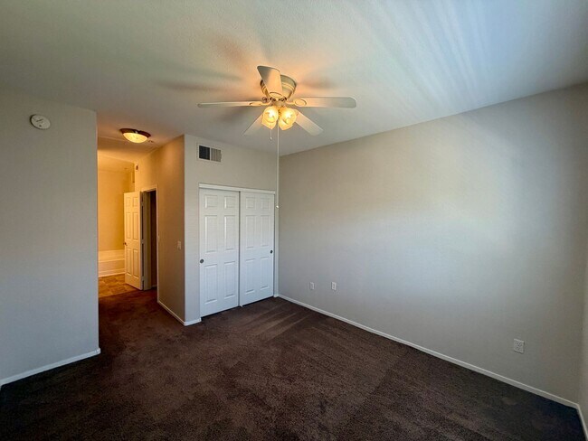Building Photo - 2291 W Horizon Ridge Pkwy