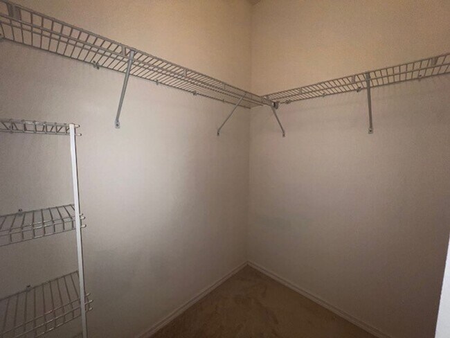 Building Photo - MOVE IN MAY-OVIEDO RENTAL!BEAUTIFUL 3 bd 2.5 bath townhome! 2 CAR ATTACHED GARAGE!FRESH PAINT!