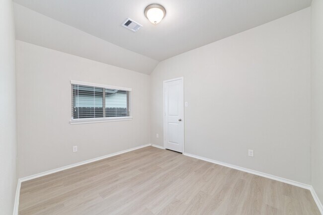Building Photo - 20231 Moonlight Falls Ct