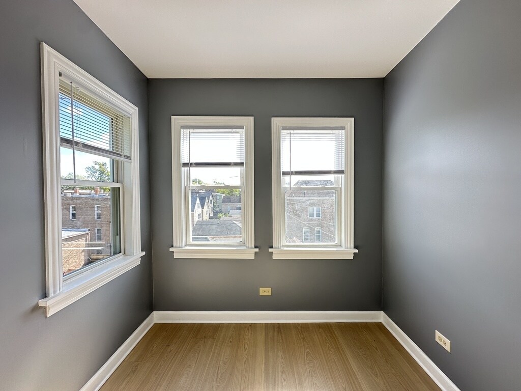 Building Photo - 2713 W 16th St
