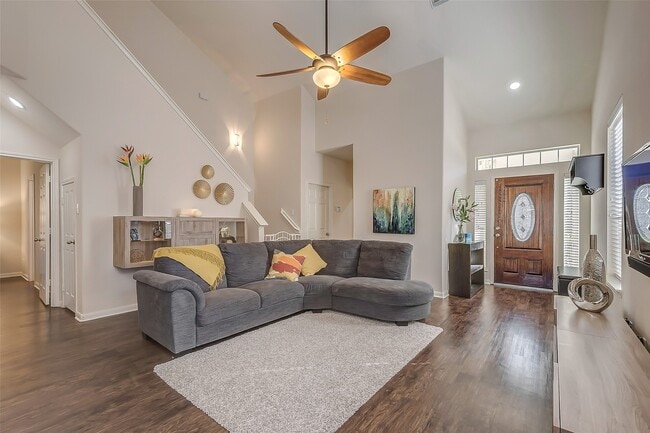 Building Photo - 25311 Sierra Woods Ln