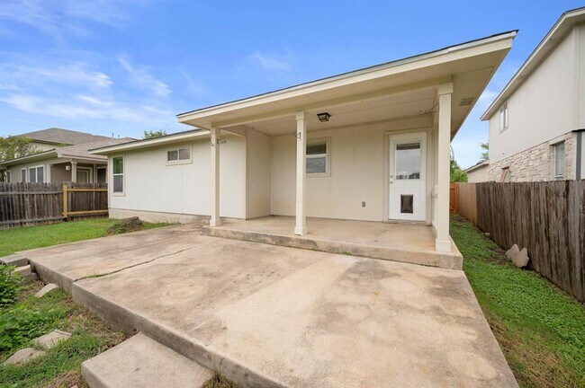 Building Photo - 3844 Willie Mays Ln