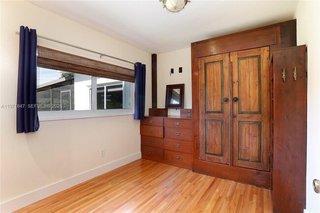 Building Photo - 8300 SW 61st Ave