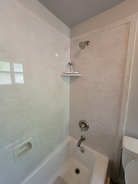 Building Photo - 549 15th St