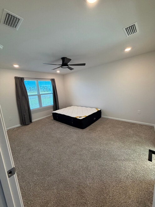 Building Photo - 5136 Rivergrass Dr