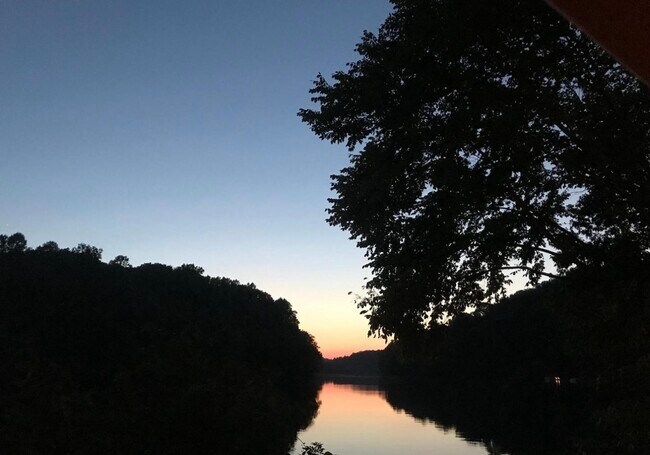 Building Photo - 10394 Meadowhead Cir