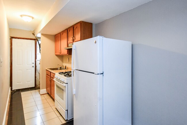 Building Photo - 1709 Montello Ave NE