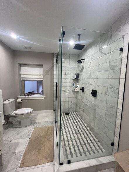 Primary Bathroom - 1831 Ginnodo St