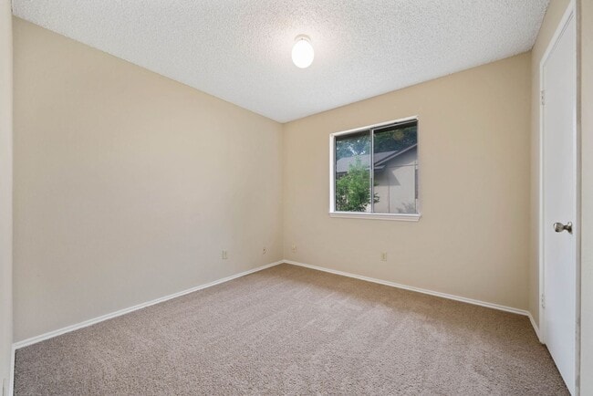 Building Photo - 13918 Tree Crossing St