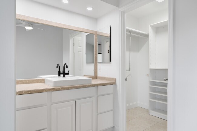 Building Photo - 4834 Bethel Creek Dr