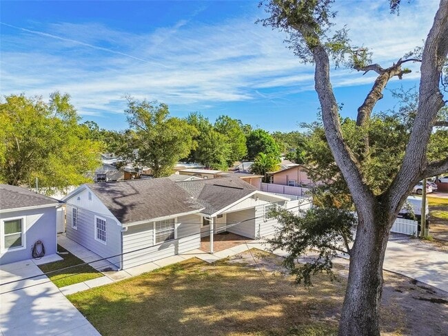 Building Photo - 6817 N Sterling Ave