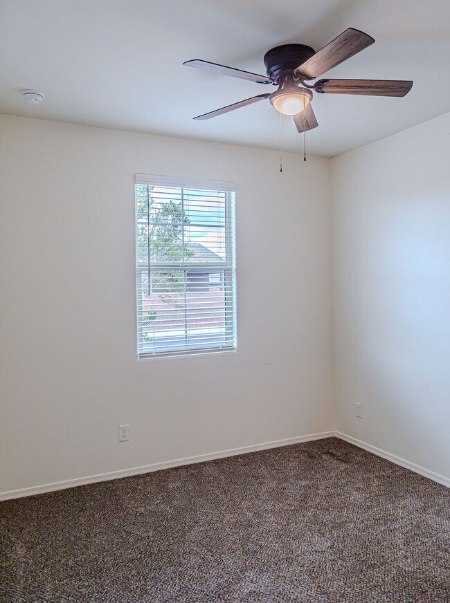 Building Photo - 10741 W Harrigan Dr