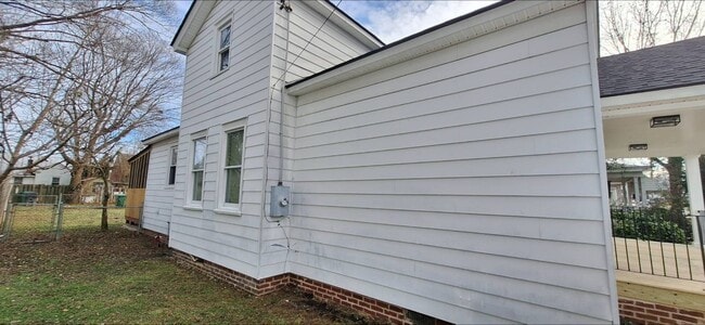 Building Photo - 711 Lafayette Ave