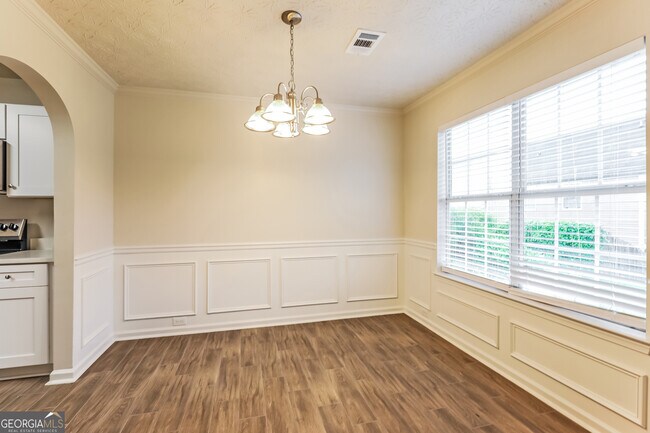 Building Photo - 7581 Crimson Ct