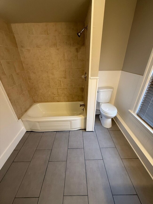 Building Photo - 3 Bedrooms 1 bath home for RENT!