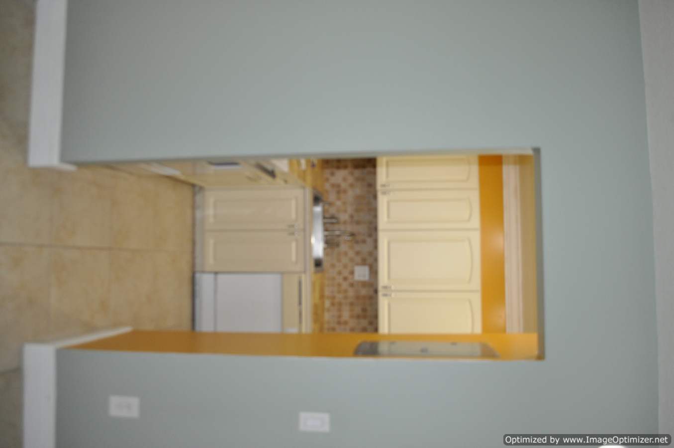 Building Photo - 10413 N Kendall Dr