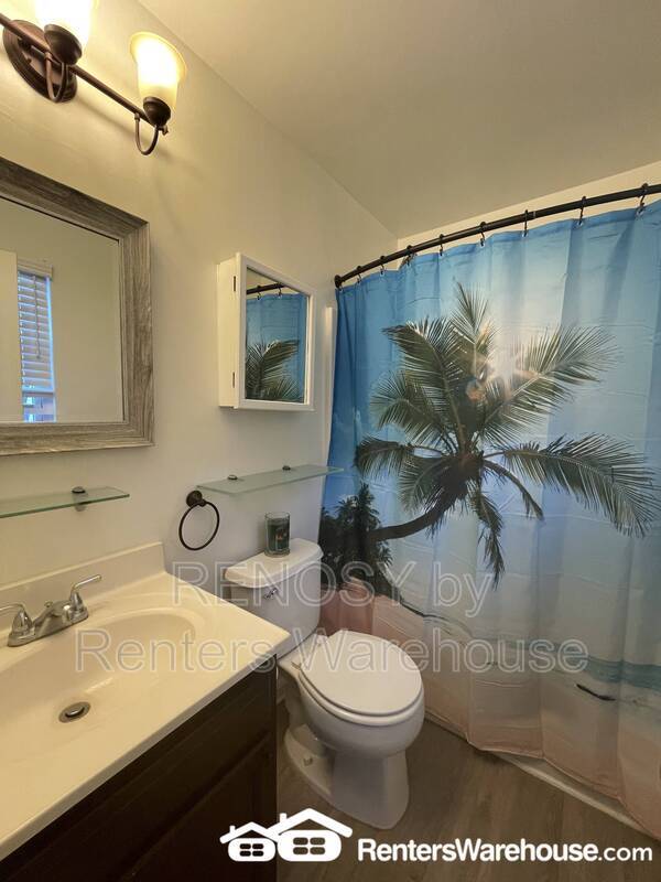 Building Photo - 9 Snug Lagoon Ct