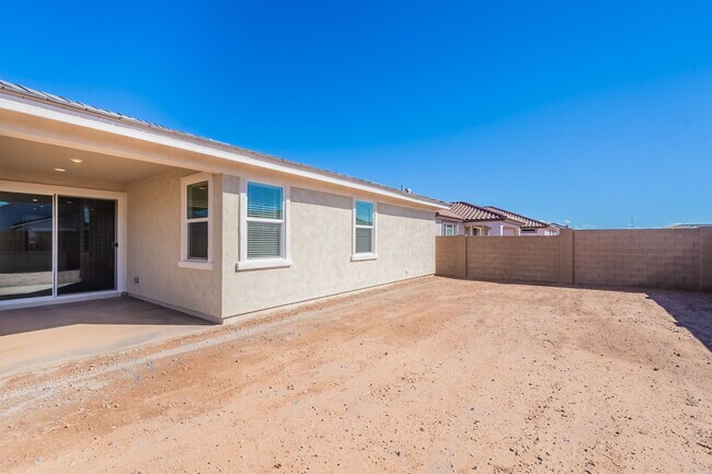 Building Photo - 8147 E Paloma Ave