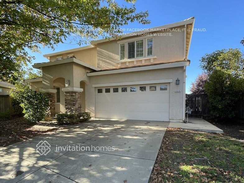 Building Photo - 406 Tara Bella Pl