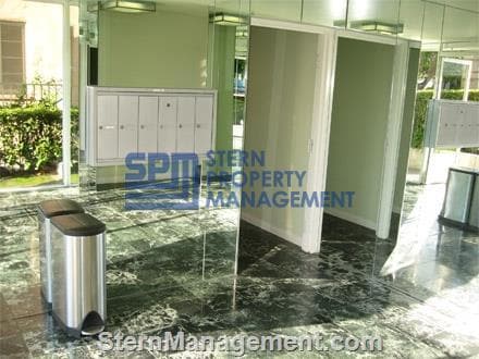 Building Photo - 1136 South Clark