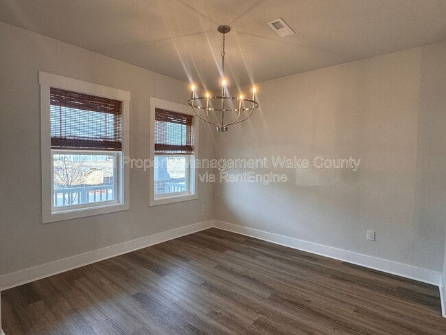 Building Photo - 1328 Barreto Dr