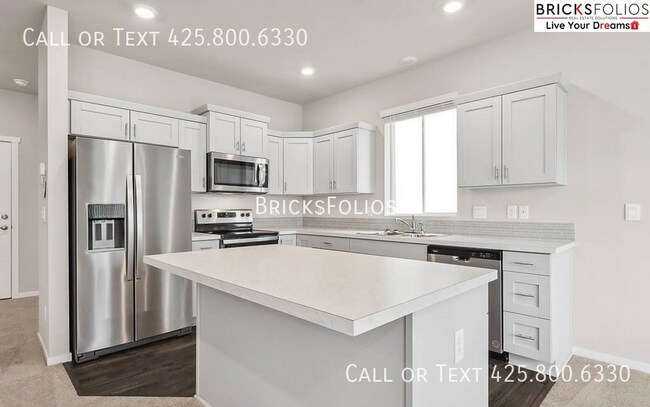 Building Photo - 4205 Pronghorn Pl