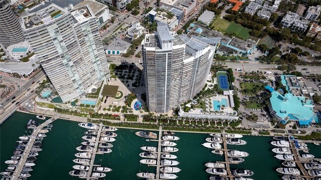 Building Photo - 400 Alton Rd