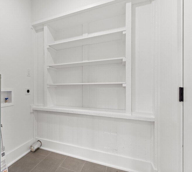 Building Photo - 1308 S Lyerly St