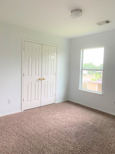 Bedroom 3 - 5218 Fairtide Dr