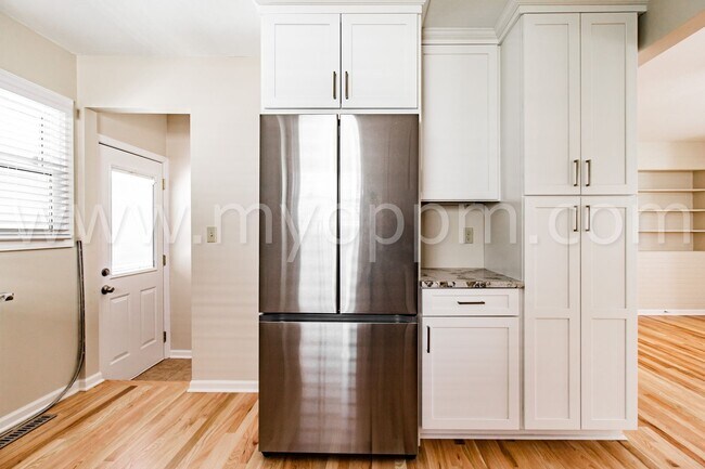 Building Photo - Pristine 4 Bedroom / 2 Bathroom Home | Wes...