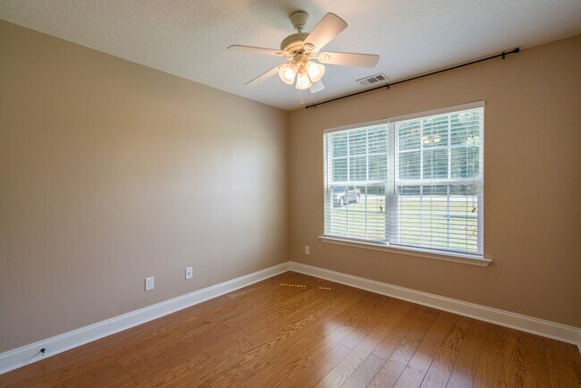 Building Photo - 633 Wilkinson Rd