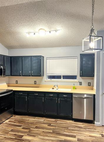 Building Photo - 7904 Fox Chase Dr