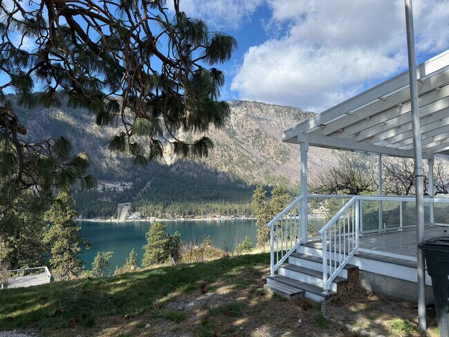 Building Photo - 1983 Summit Blvd