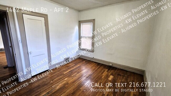 Building Photo - 1462 Maple Rd