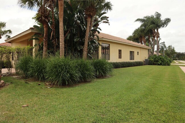 Building Photo - 6810 Fabiano Cir