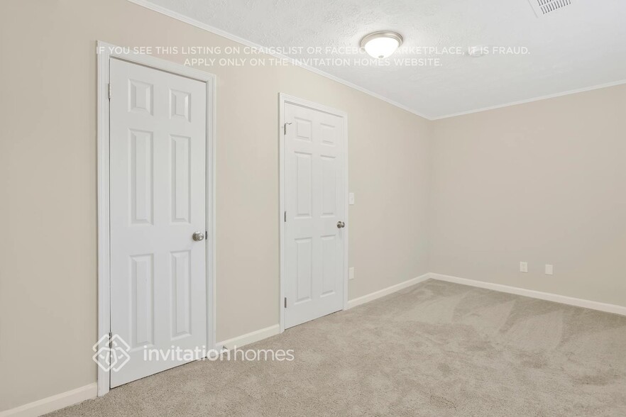 Building Photo - 145 W Forest Dr