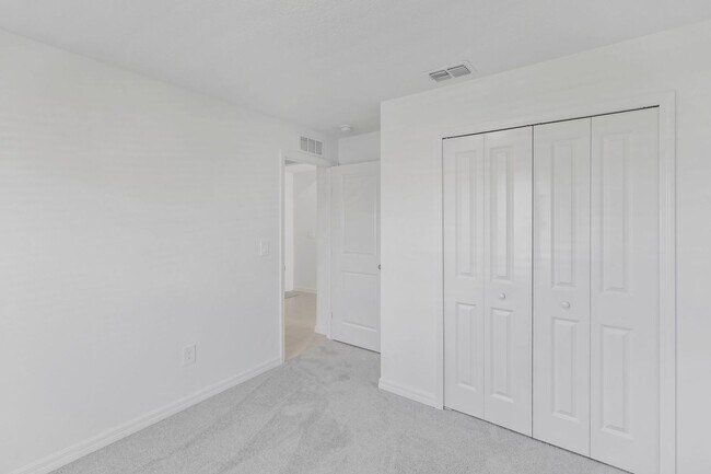 Building Photo - 2155 Lone Oak Ln