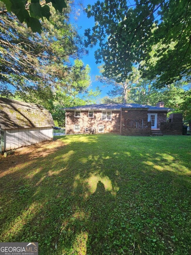 Building Photo - 302 Kelso Dr SW