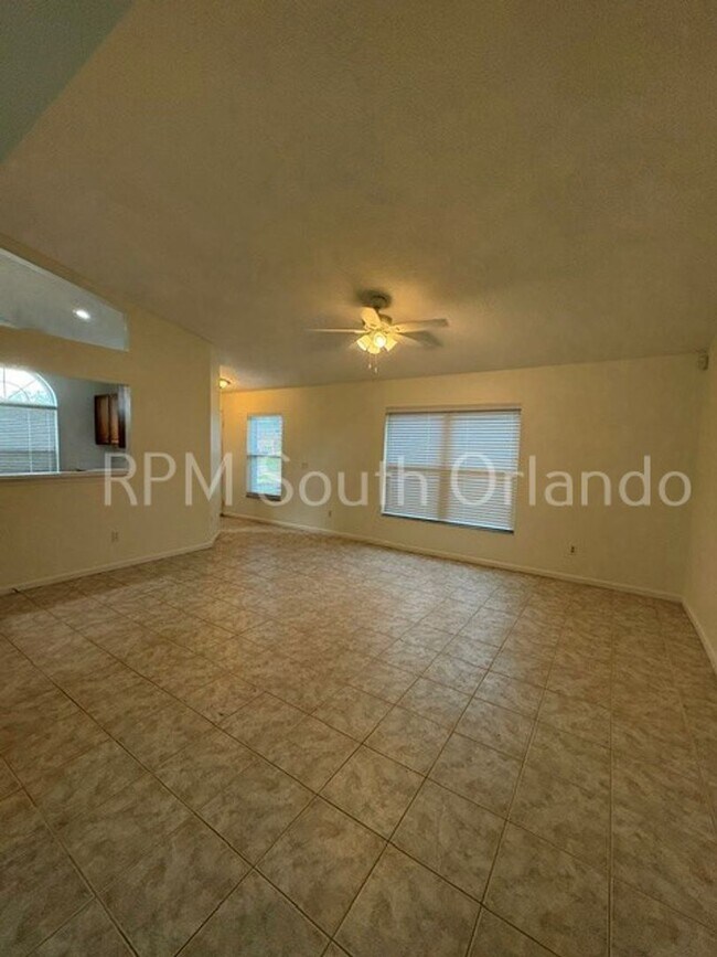 Building Photo - 3 Bedroom, 2 Bath Home Near Orlando International Airport in Meadows of Boggy Creek