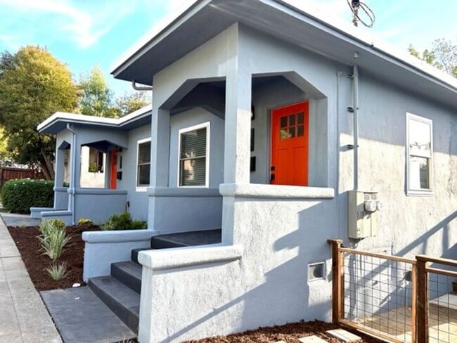 Building Photo - 1208 Willow St