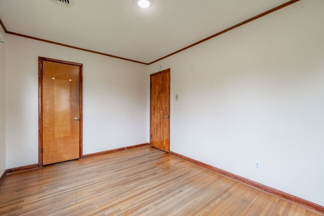 Building Photo - * Move-In Special * Charming 3 Bedroom, 1....