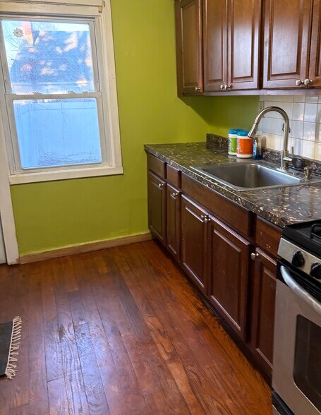 Building Photo - 180 Wessels Ave