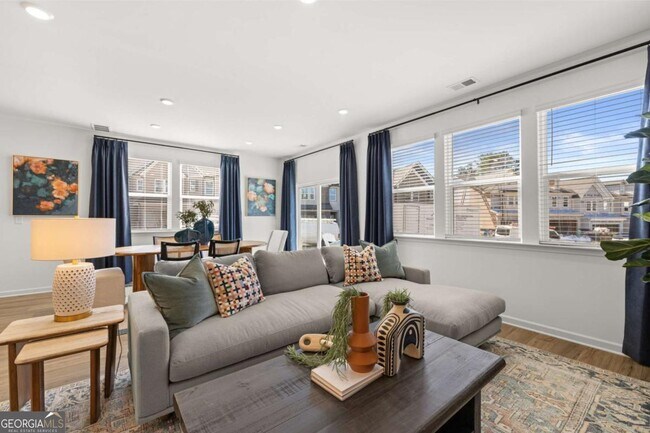 Building Photo - 2546 States Ave