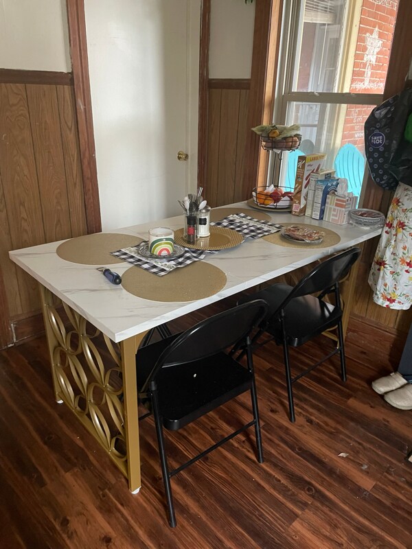 Building Photo - 132 E King St