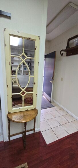 Building Photo - 1447 Lincoln Way