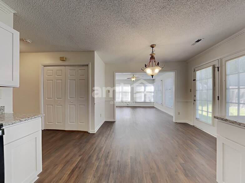 Building Photo - 8600 Morgan Run Ct