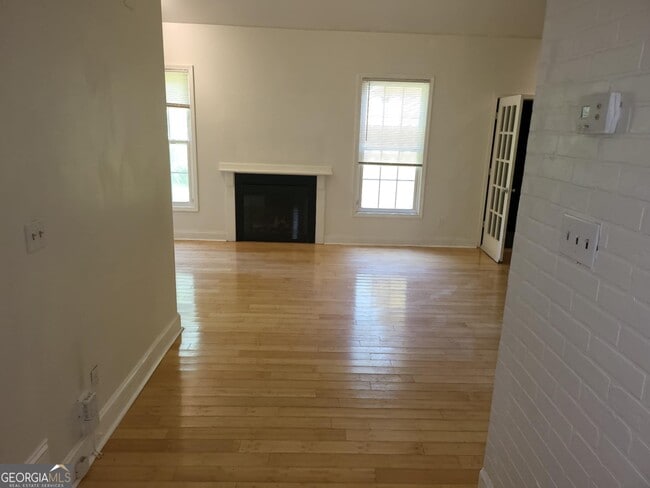 Building Photo - 3873 King Edward Trail SW