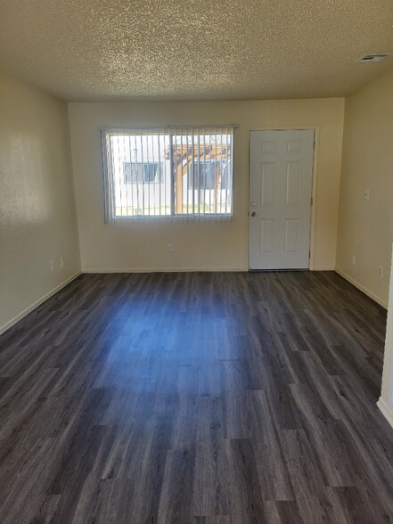 Building Photo - 15549 Barranca Way