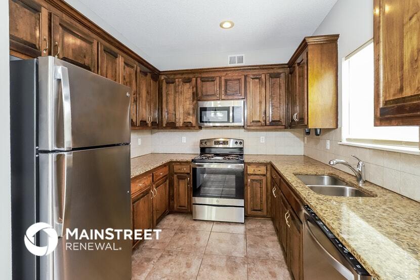 Building Photo - 6003 E 133rd St