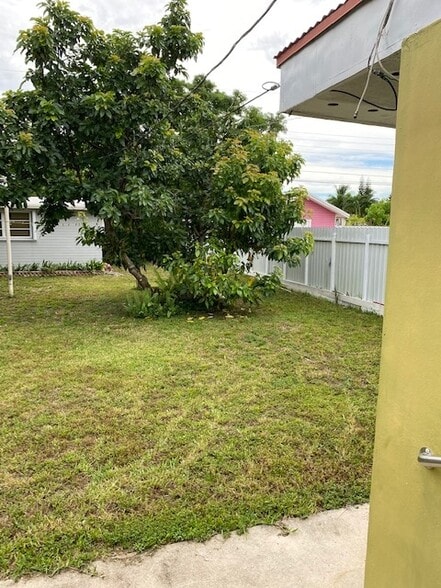 Building Photo - 3020 NW 90th St